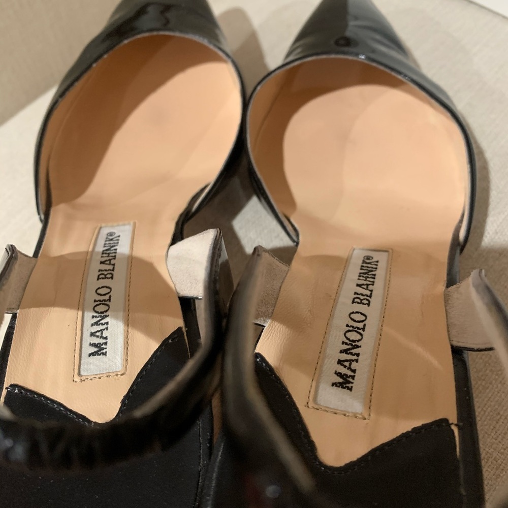 Manolo Blahnik Black Patent Slingbacks - Picture 12 of 14
